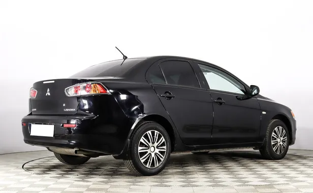 Mitsubishi Lancer