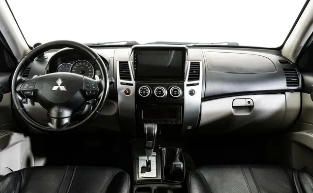 Mitsubishi Pajero Sport