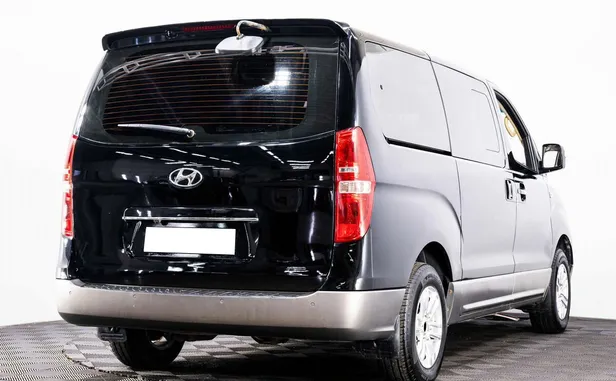 Hyundai Grand Starex