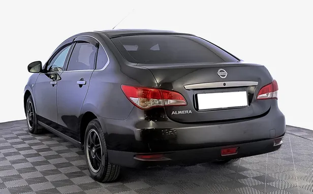 Nissan Almera