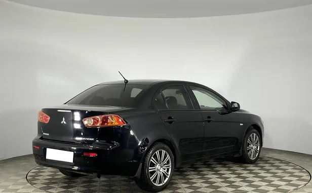 Mitsubishi Lancer
