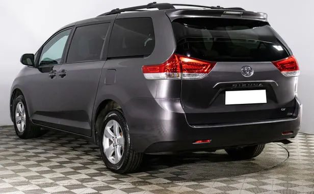 Toyota Sienna